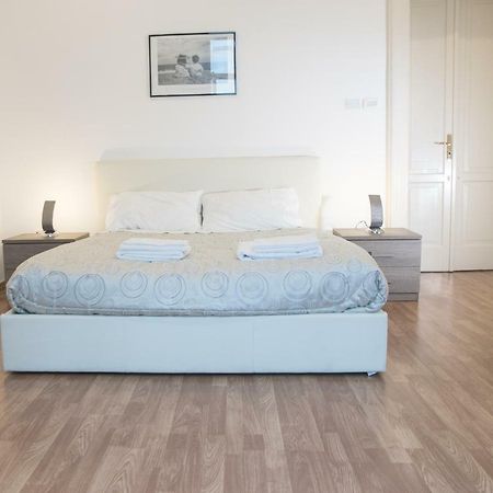 Appartement Casa Vacanze Umberto I à Naples Extérieur photo