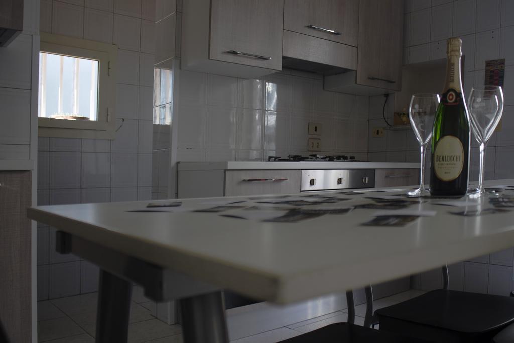 Appartement Casa Vacanze Umberto I à Naples Chambre photo