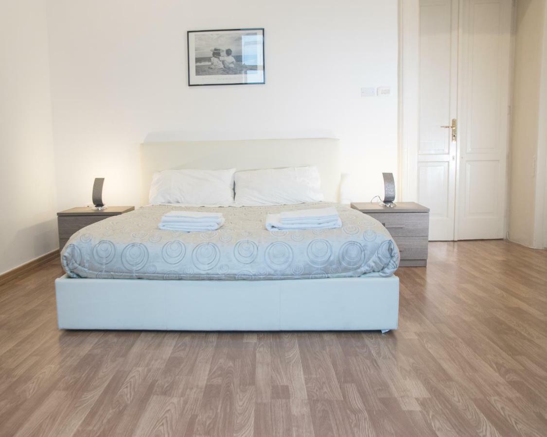 Appartement Casa Vacanze Umberto I à Naples Extérieur photo